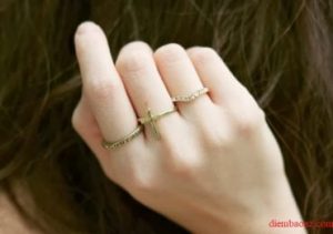 Nên đeo nhẫn ngón tay nào mang lại tài vận, sức khỏe và tình duyên